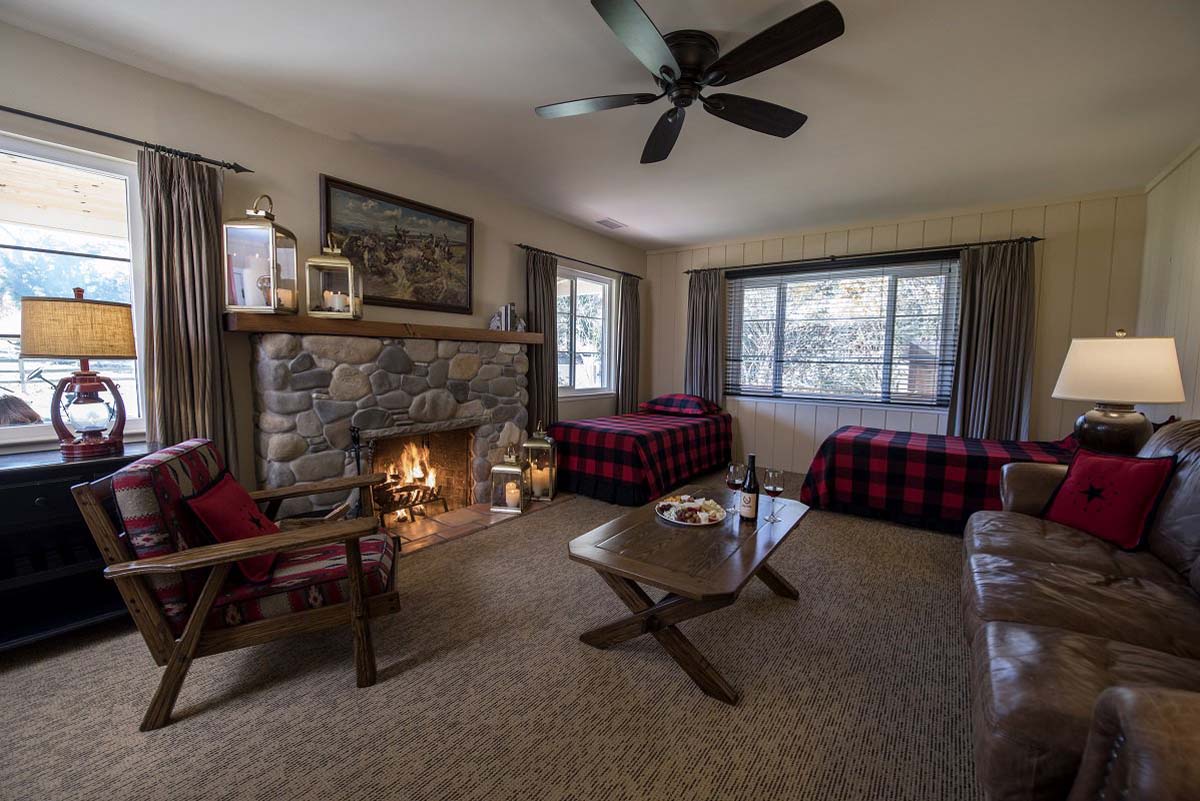 Deluxe Suite